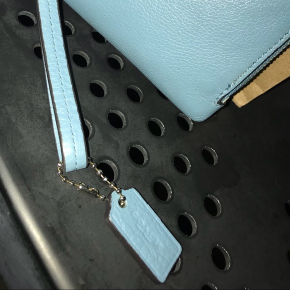 Coach Wrislet - Picture 2 of 4